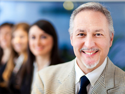 易创展柜质量优良，设计新颖，服务（wù）周到 让人满