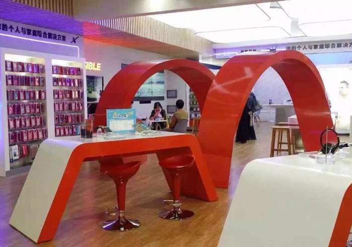 數碼手機展（zhǎn）櫃（guì）定做公司